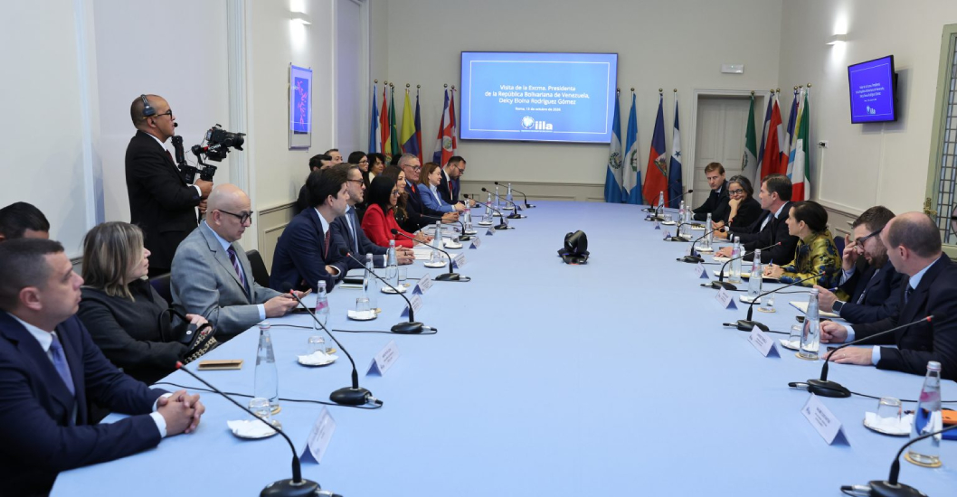 ¡REVISAN AGENDA AMPLIA DE COOPERACION! Presidenta Delcy Rodríguez visita sede de la Organización Internacional Ítalo-Latino Americana en Roma