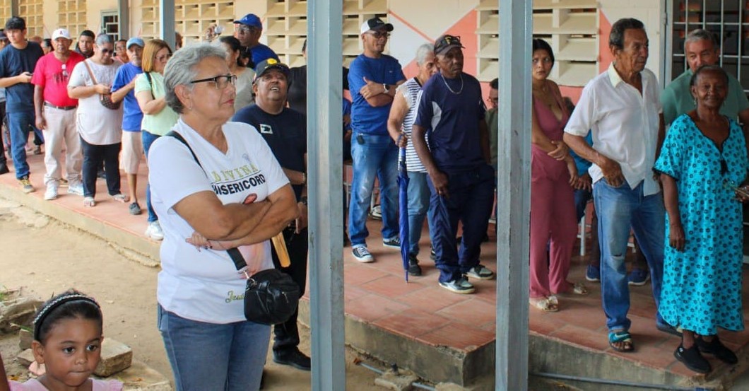 ¡CON ENTUSIASMO! Comunidades de Maracaibo participan masivamente en  Consulta Popular Nacional