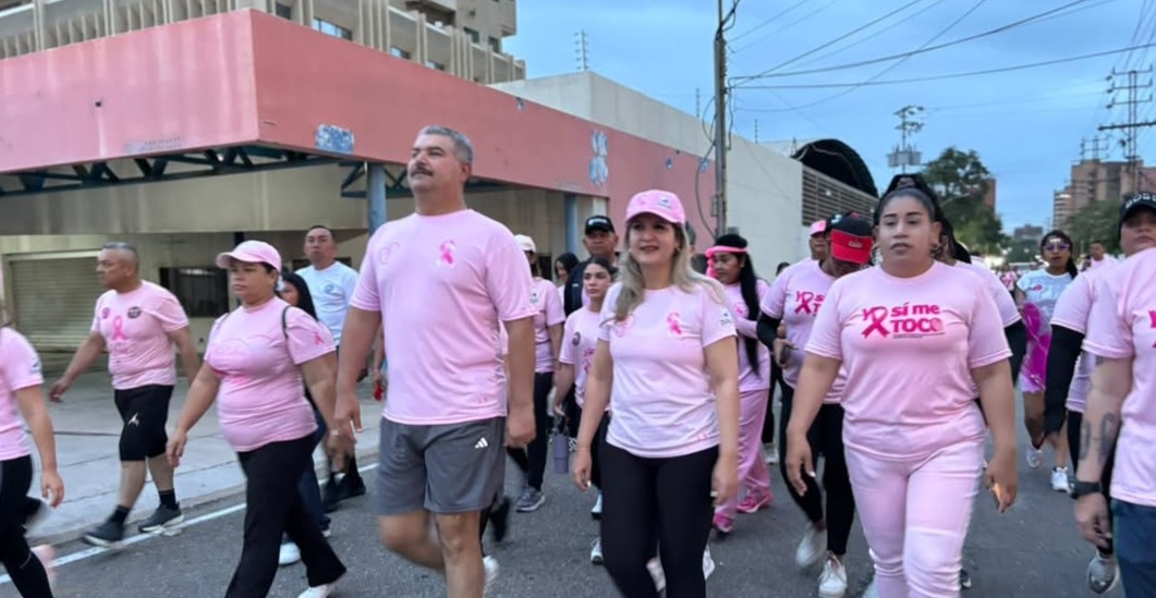 ¡FIRME COMPROMISO! Marea rosa desbordó Maracaibo: Gobernador Luis Caldera y Primera Dama acompañan la XXVI Caminata por la Vida de Famac