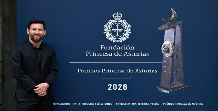 ¡MULTITUDINARIO RECIBIMIENTO! Messi llegó a Oviedo para recoger el Princesa de los Deportes este viernes