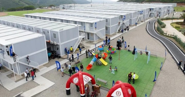 ¡TODAS LAS FAMILIAS TENDRÁN CASA ANTES DE FIN DE AÑO! Para diciembre no habrá familias en campamentos aseguró Delcy Rodríguez