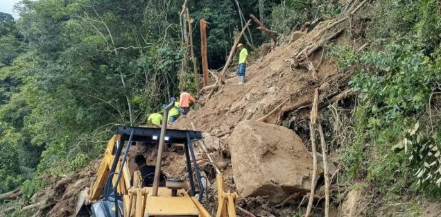 ¡MAL TIEMPO! Deslizamientos en la vía Choroni mantienen cerrada la carretera desde el fin de semana