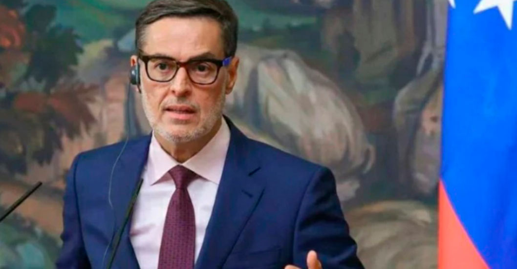 ¡NUEVOS ENVIADOS EN CARACAS! Canciller Plasencia recibe a embajadores diplomáticos en la Casa Amarilla