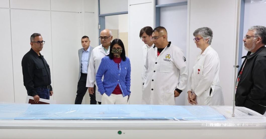 ¡ATENCIÓN DE CALIDAD! Presidenta (E) Delcy Rodríguez inspecciona avances en la rehabilitación del Hospital Vargas en Caracas