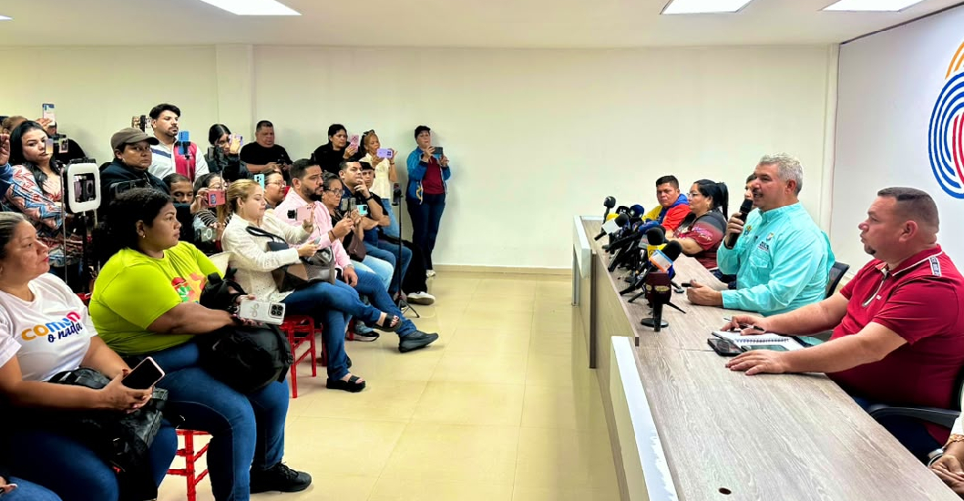 ¡CONDOMINIOS SE INTEGRAN! Gobernador Luis Caldera: El Zulia participa en la II Consulta Popular Nacional con 582 comunas y circuitos comunales para decidir sobre 4.050 proyectos
