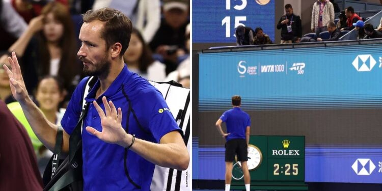 ¡POLÉMICA EN EL CHINA OPEN! Medvedev descalificado por golpear a un espectador y Djokovic a la final