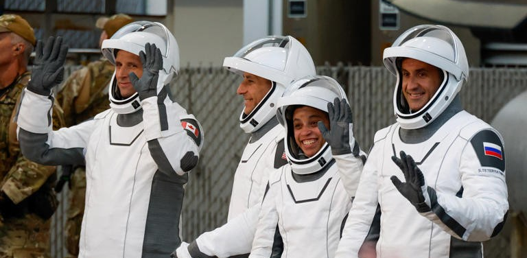 ¡UN TRAYECTO DE APENAS OCHO HORAS! SpaceX lanza a cuatro astronautas en un viaje rápido a la Estación Espacial Internacional
