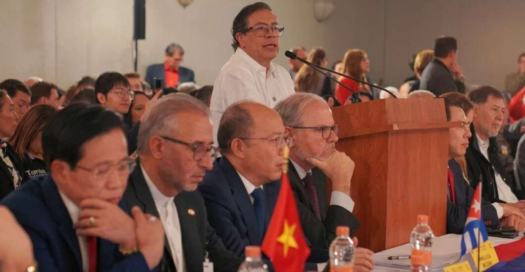¡LEVANTÓ RONCHA! Gustavo Petro sobre el 3 de enero en Venezuela: «Soldados cubanos se quedaron y pelearon solos hasta la última munición»